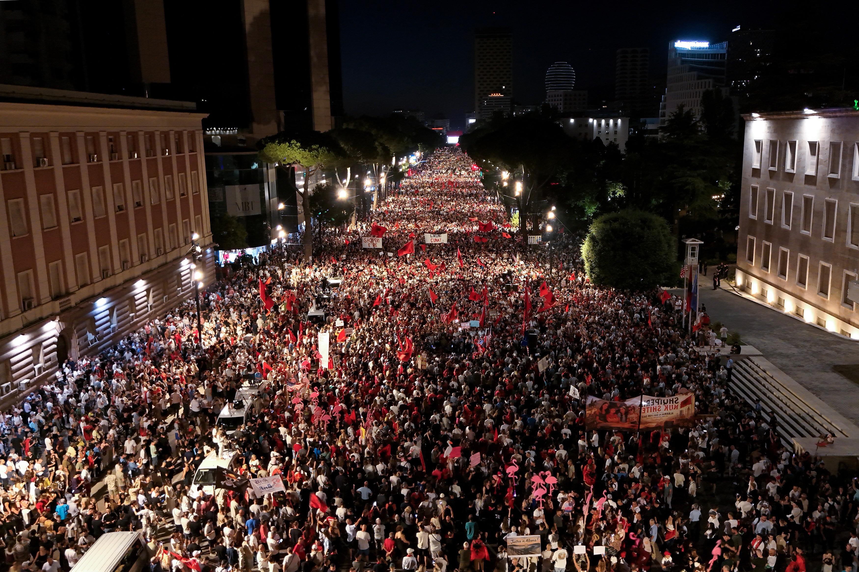 U Tirani održan 77. protest protiv vlade Edija Rame