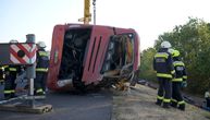 Ljudi i dalje ispod autobusa, strahuje se da ima više od 12 mrtvih: Prve slike sa mesta nesreće u Mađarskoj