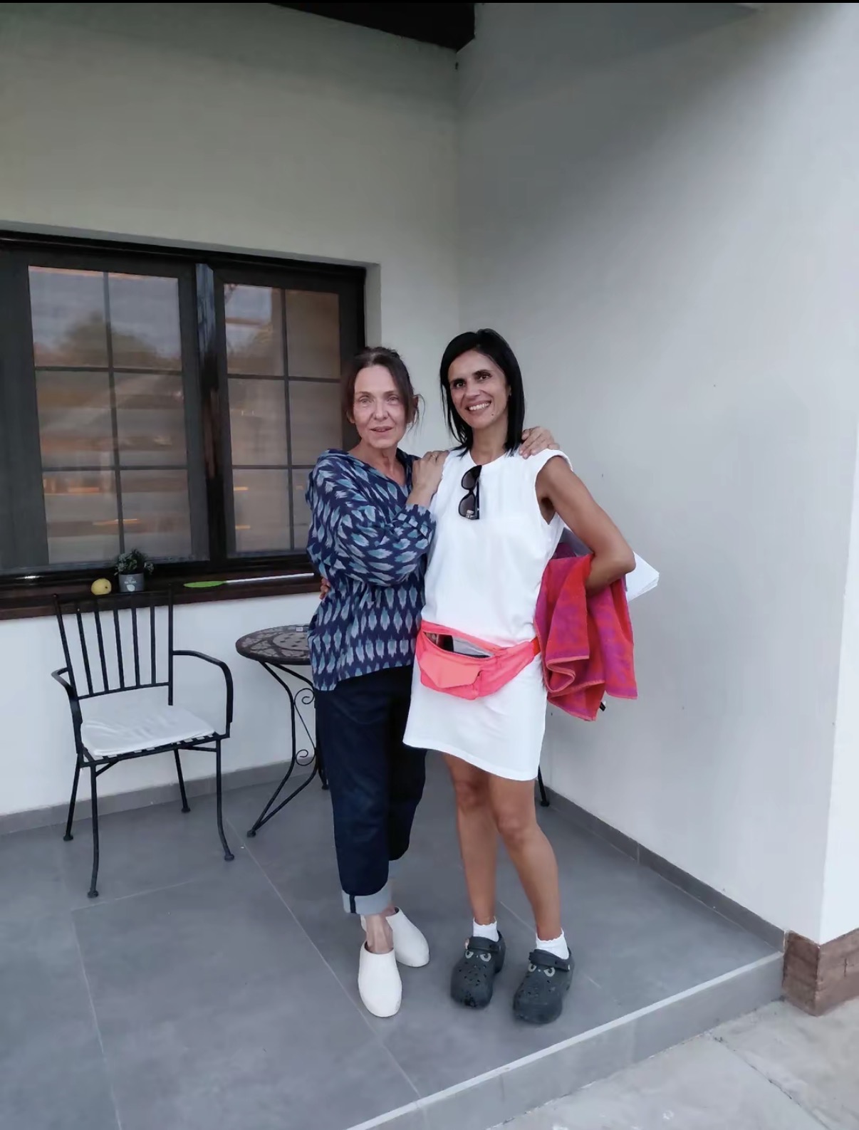 Bez trunke šminke i u klompama: Isplivala nova slika Vesne Trivalić, ljudi ne veruju da je ovo glumica
