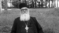 Pričao sa vernicima, pa osetio slabost i umro: Velika tuga u SPC! Upokojio se voljeni iguman manastira Rača