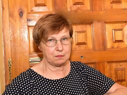 starija žena, vrata, žena