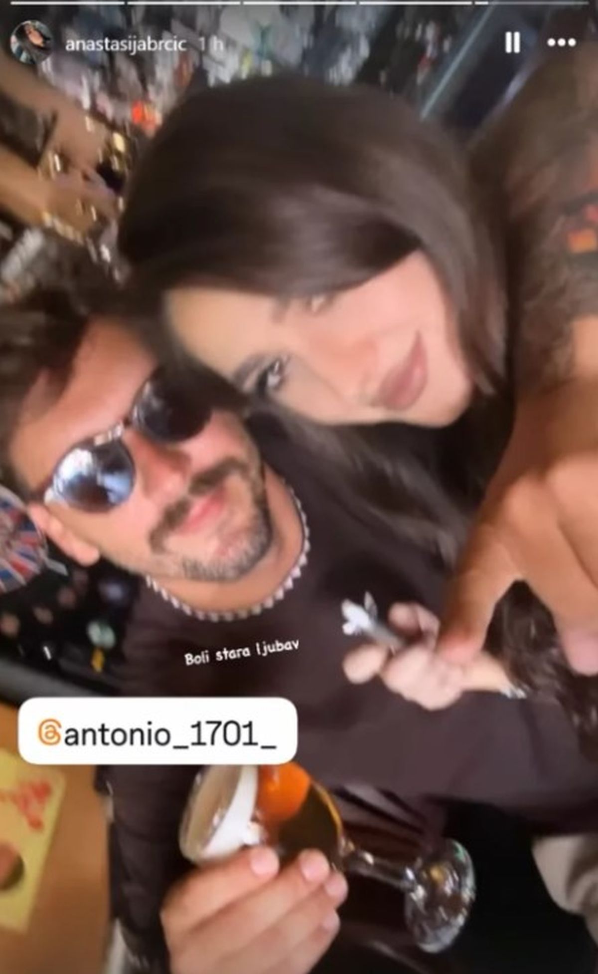 Bora Santana na aparatima, Anastasija se srela sa bivšim i poslala brutalnu poruku: "Boli stara ljubav"