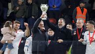 Albanski gazda postao hit na internetu, uleteo među igrače i bacao novac, njegove reči bacile su sve u trans