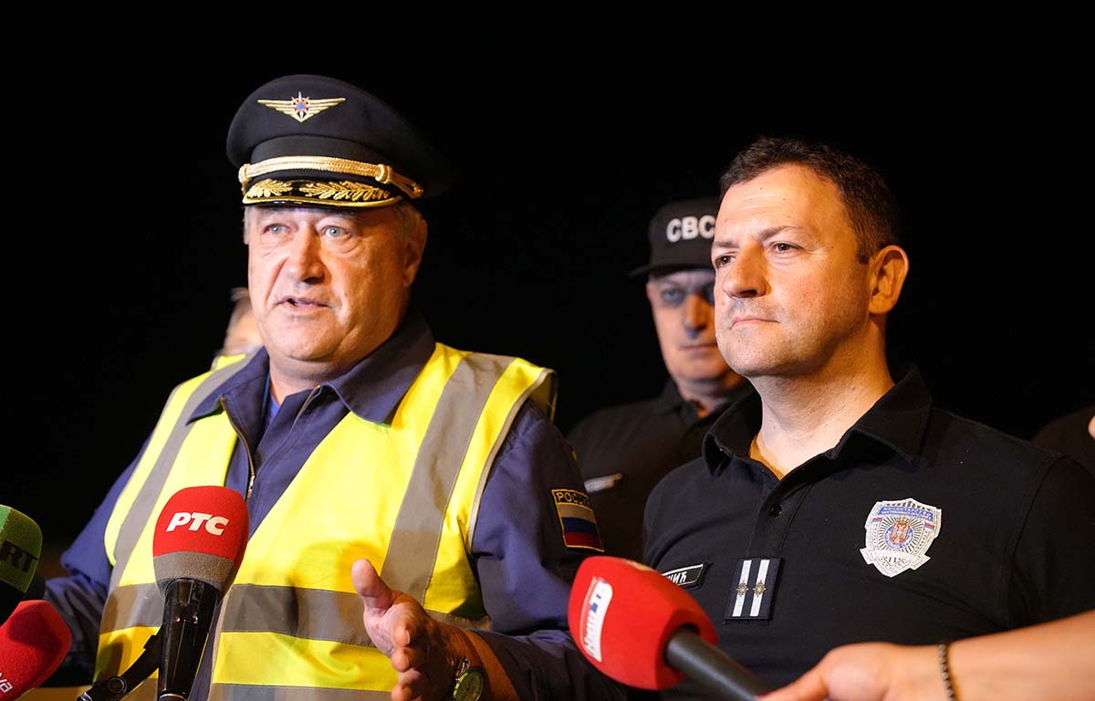 „OVO JE OGROMNA SNAGA NA TERENU“: Čaušić dočekao ruski avion u Nišu, od danas u akciji u Peščari