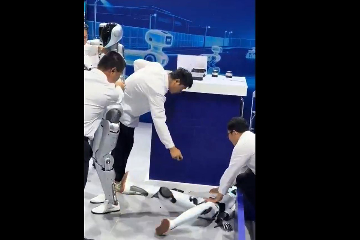 Humanodi "dobio napad" na Svetskoj konferenciji robota: Kažu da ga je "zaposeo demon"