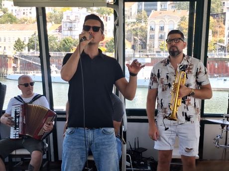Brunch u parku, grupa S.A.R.S., Žarko Kovačević