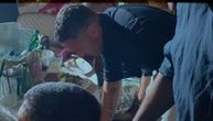 Duško Tošić na Karleušinom nastupu u Beogradu: Stigao sredjen sa ćerkama, pred nastup popeo nogu na stolicu