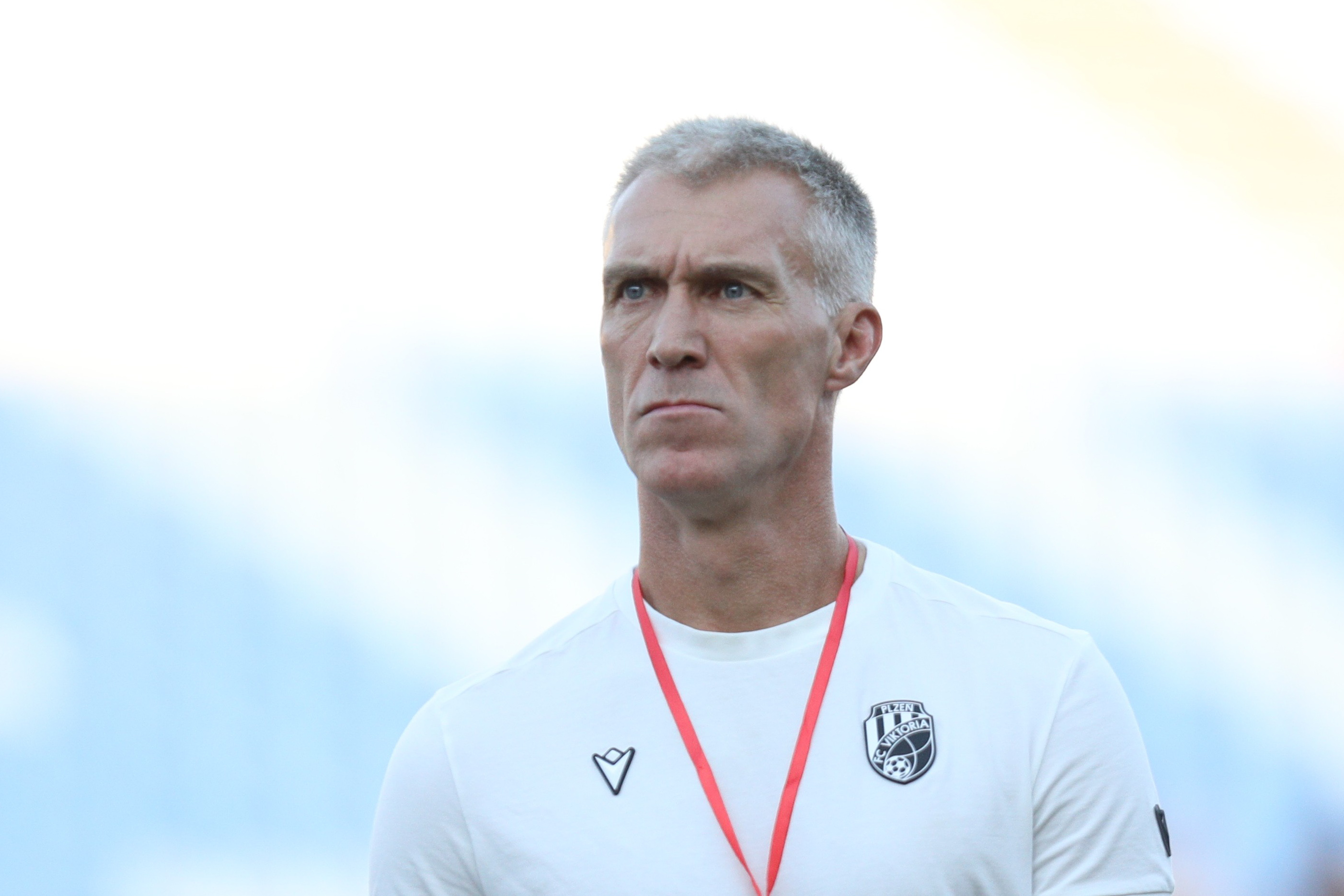 Zvezda "spremila" otkaz za trenera posle pobede od 3:0, Plzenj u rasulu pred revanš
