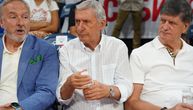 Uvek uz reprezentaciju Srbije! Veliki Svetislav Kari Pešić se pojavio na meču sa Francuzima i obradovao sve