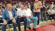 Uvek uz reprezentaciju Srbije! Veliki Svetislav Kari Pešić se pojavio na meču sa Francuzima i obradovao sve