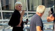 Uroš Stanić u šok izdanju stigao kod Mitrovića: U visokim štiklama ušetao u zgradu Pinka