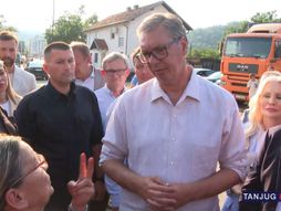 Aleksandar Vučić, Jablanički okrug, Medveđe