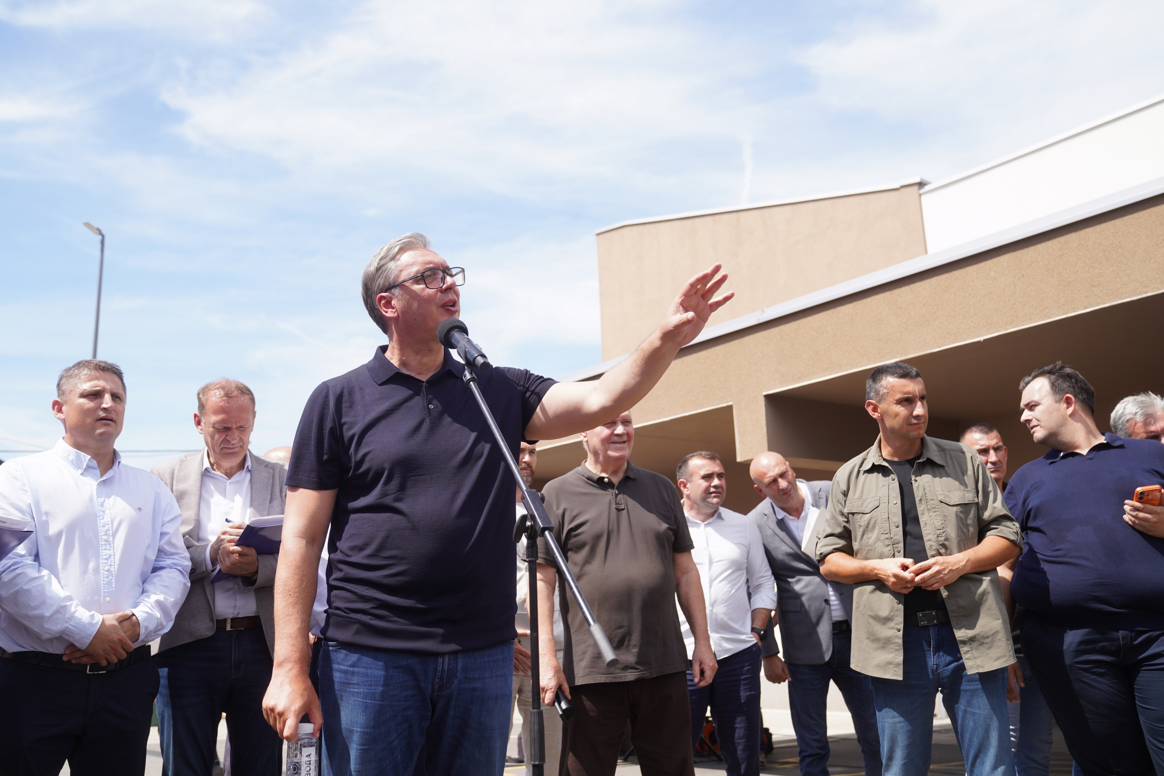Vučić u Ubu obilazi radove na Tehničkoj školi i Gimnaziji Branislav Petronijević