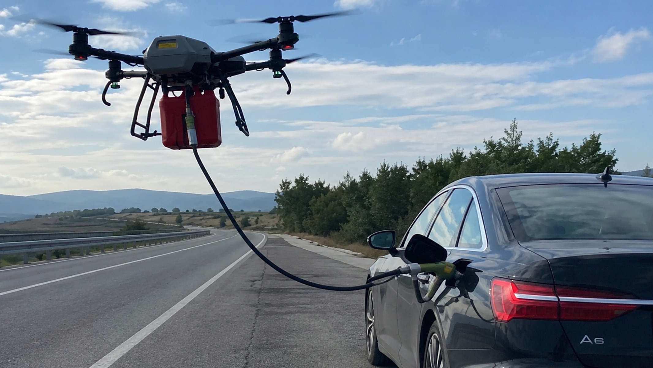 Tetovaža-mikrofon, auto koji sam sebe vraća banci: 10 bizarnih patenata pokazuju šta tehnološki giganti kriju