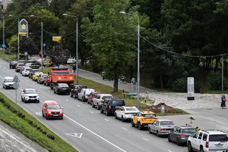 Kilometarske kolone za gorivo u Rusiji