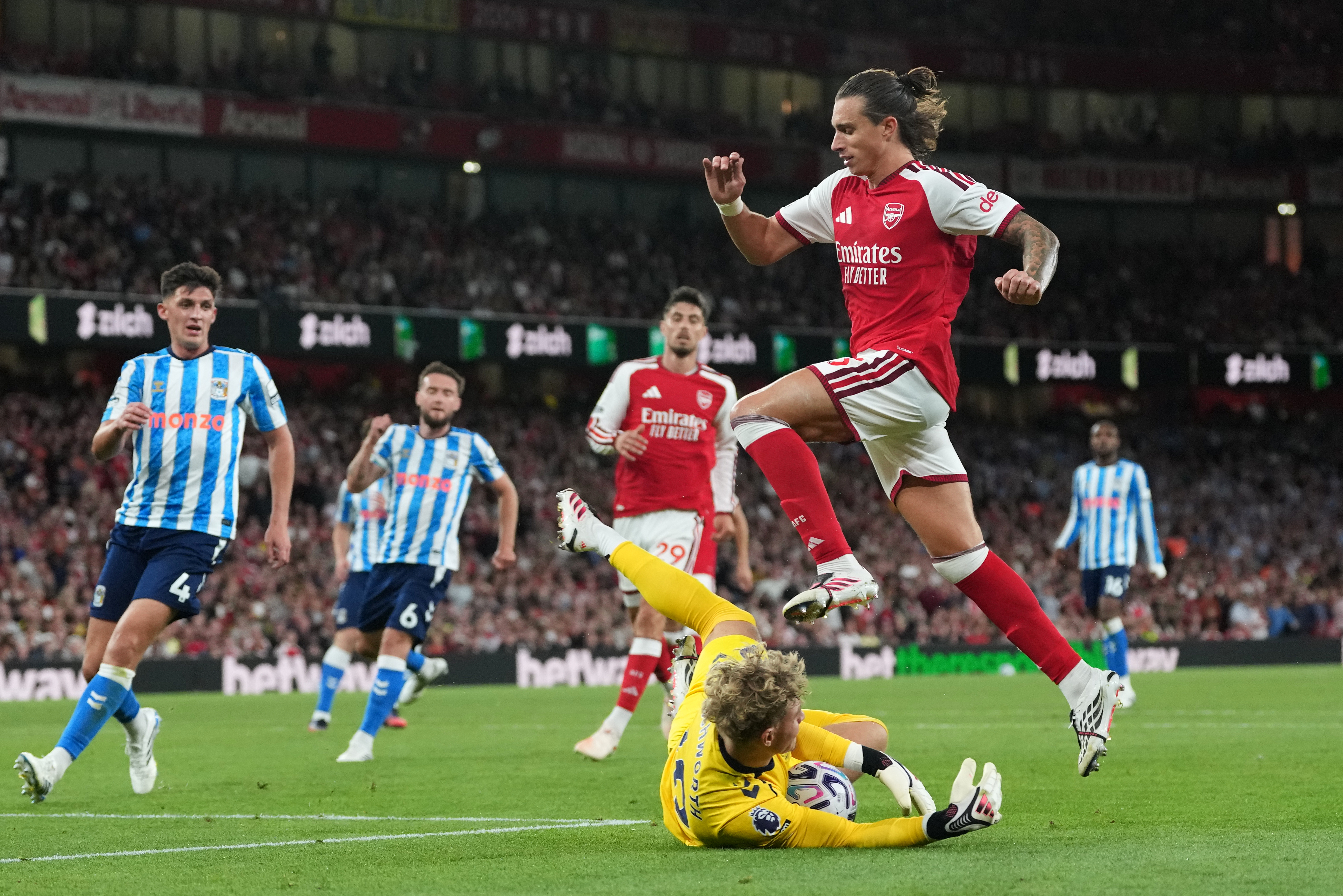 Arsenal furiozno krenuo u novu sezonu: Tobdžije razbile Koventri i poslale moćnu poruku svima na startu