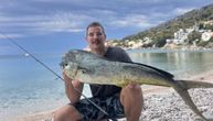 Filmska akcija u plićaku: Nikola prvo mislio da je ajkula, a onda golim rukama savladao jednu od najbržih riba