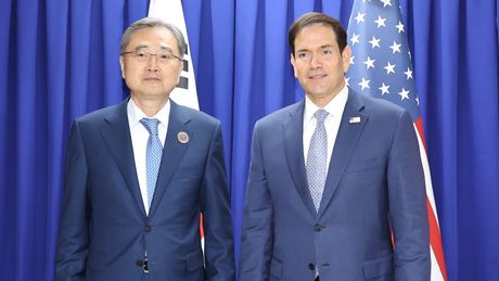Cho Hyun i Marco Rubio