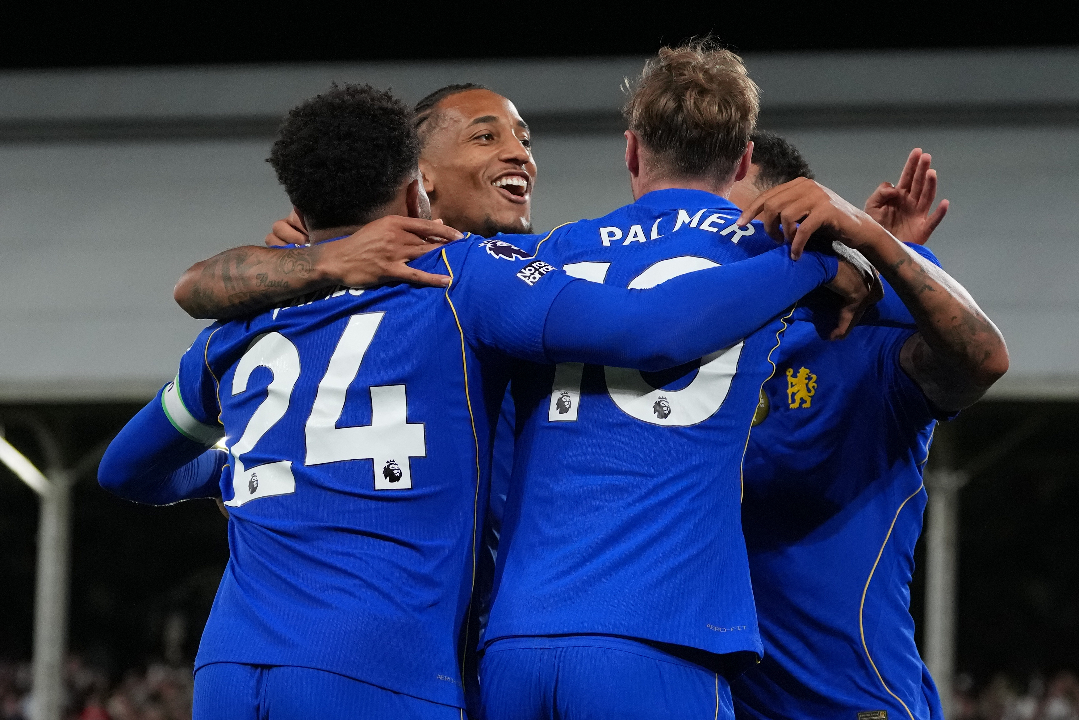 Čelsi dobio derbi Londona, Palmer i Žoao Pedro režirali pobedu, ali navijače jedno brine