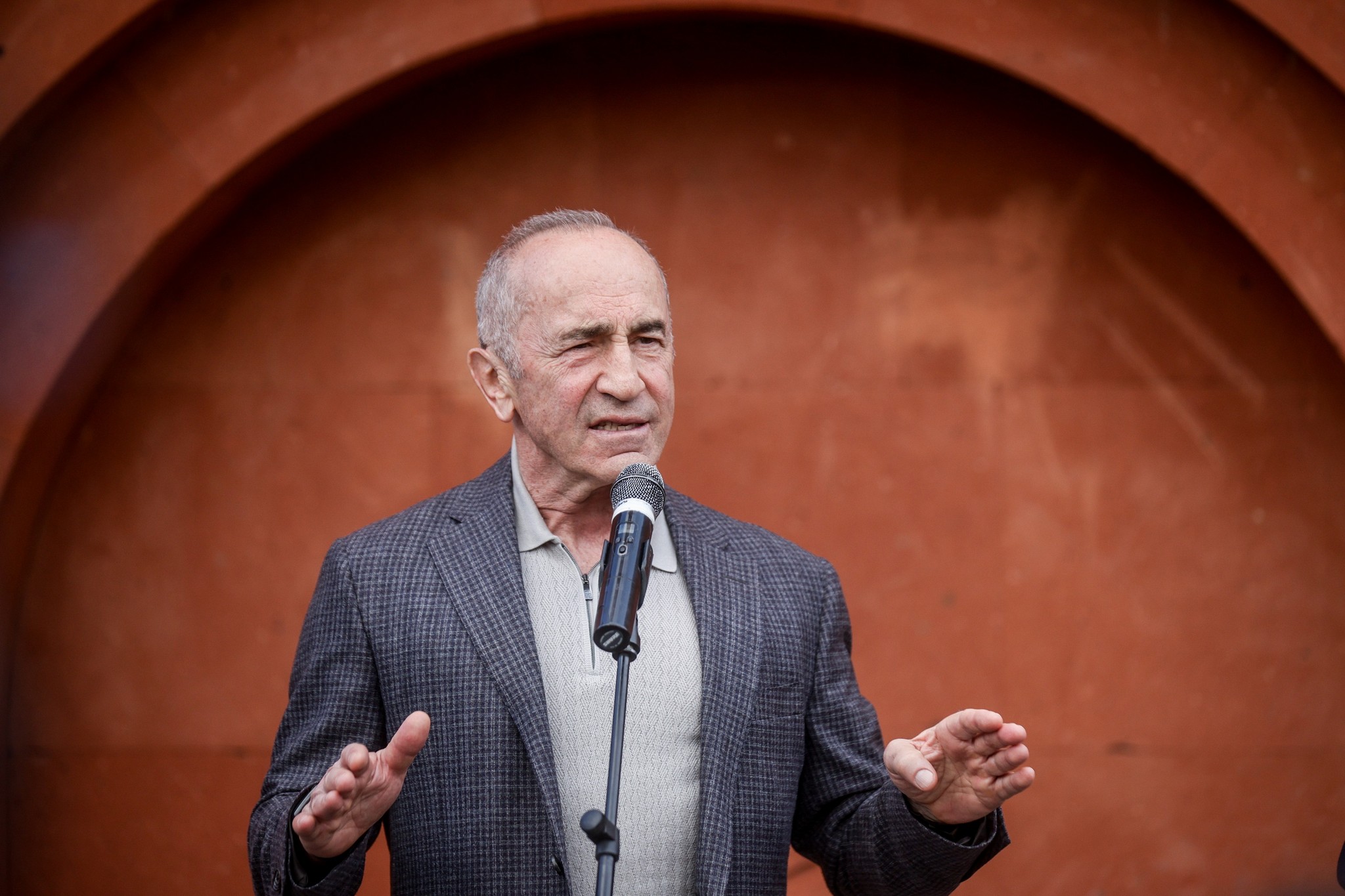 Uhapšen bivši predsednik ove zemlje: Tužilaštvo ga tereti za korupciju i pranje novca
