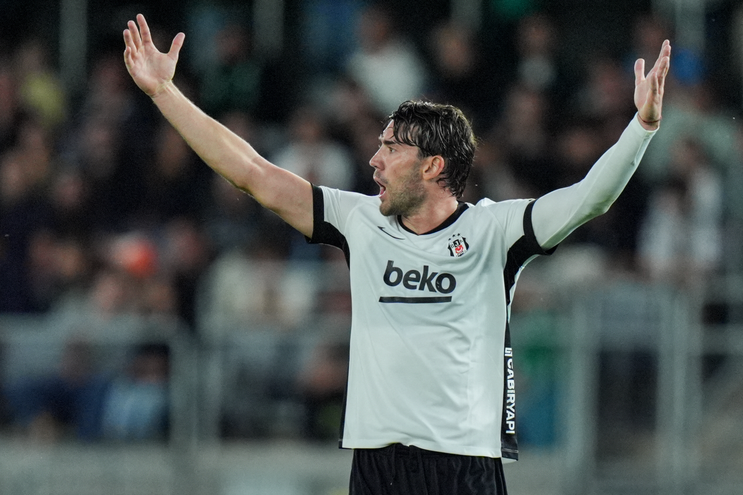 Vlahović doživeo veliki poraz u prvom startu, nova nada srpskog fudbala ponovo strelac