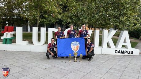Ministar Dačić,Čestitka,Studenti