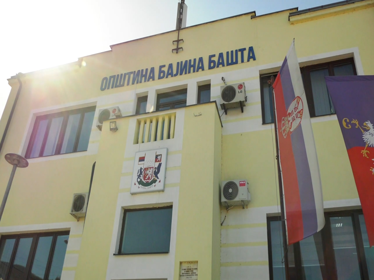 Jednokratna pomoć od 10.000 dinara: Evo koje porodice u Bajinoj Bašti je dobijaju