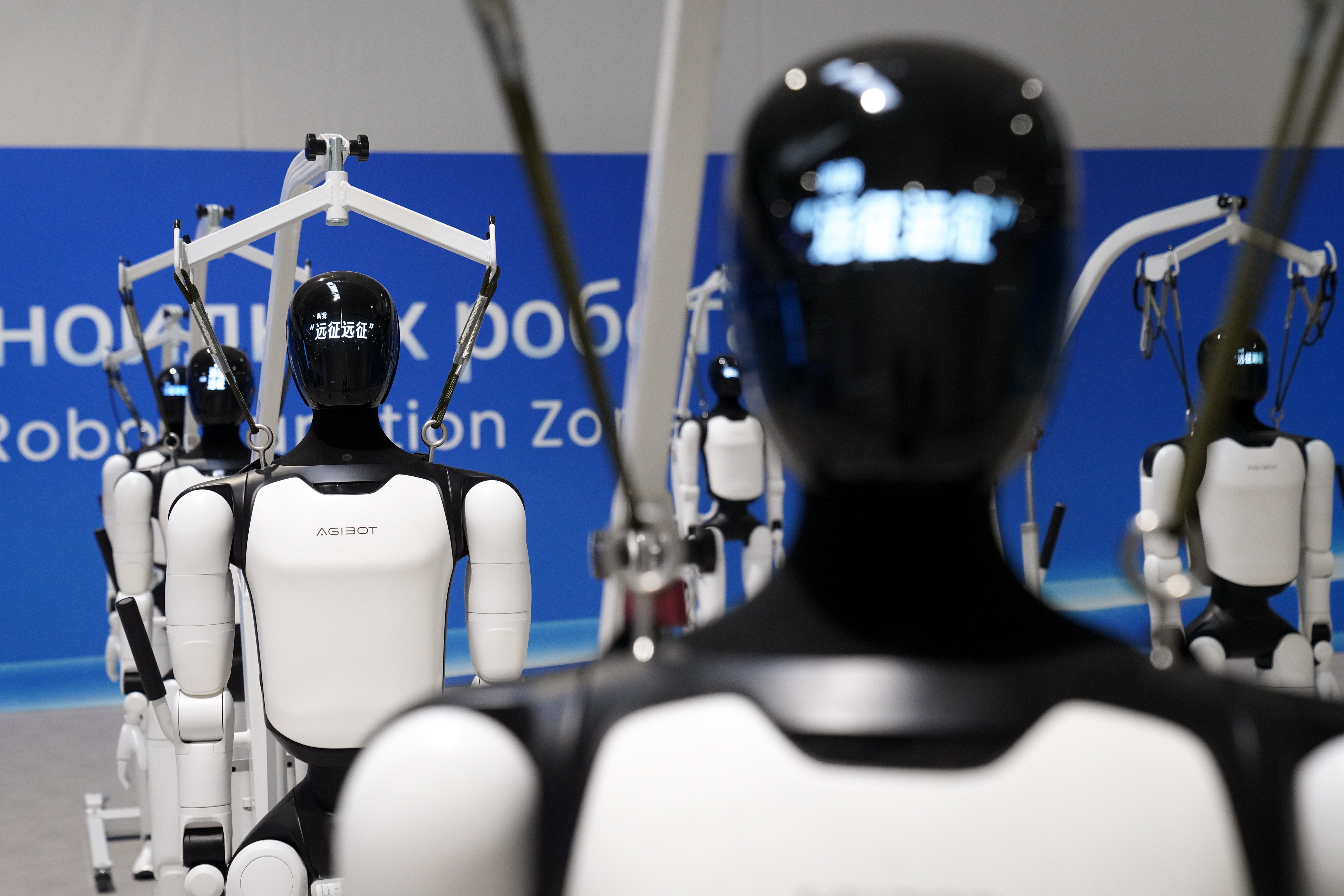 "Robotika će povećati produktivnost privrede do 60 odsto": Čadež o otvaranju fabrike u Šapcu