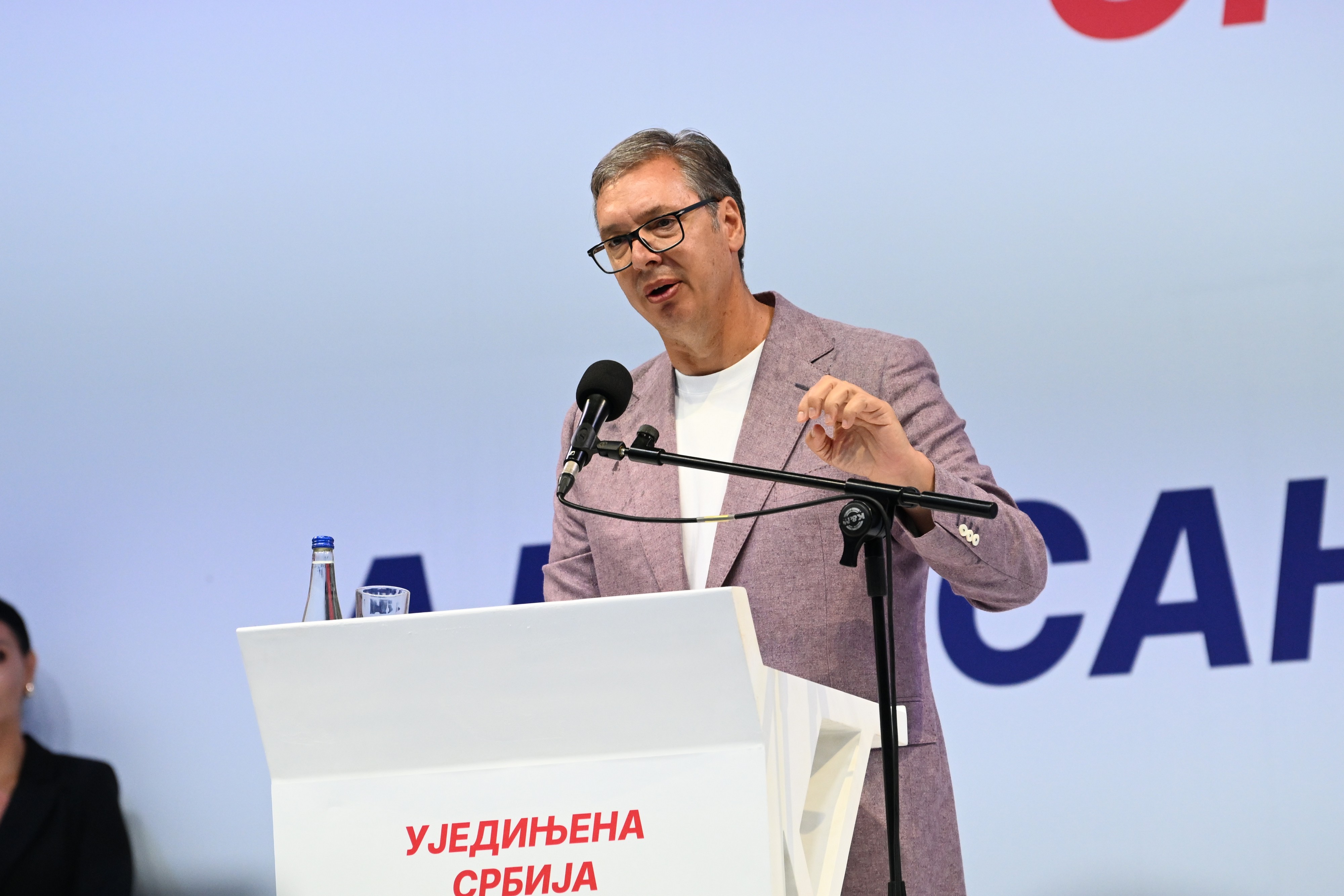 Vučić: Moramo da radimo i snažimo zemlju, ali da nikada ne dozvolimo da nas ponižavaju
