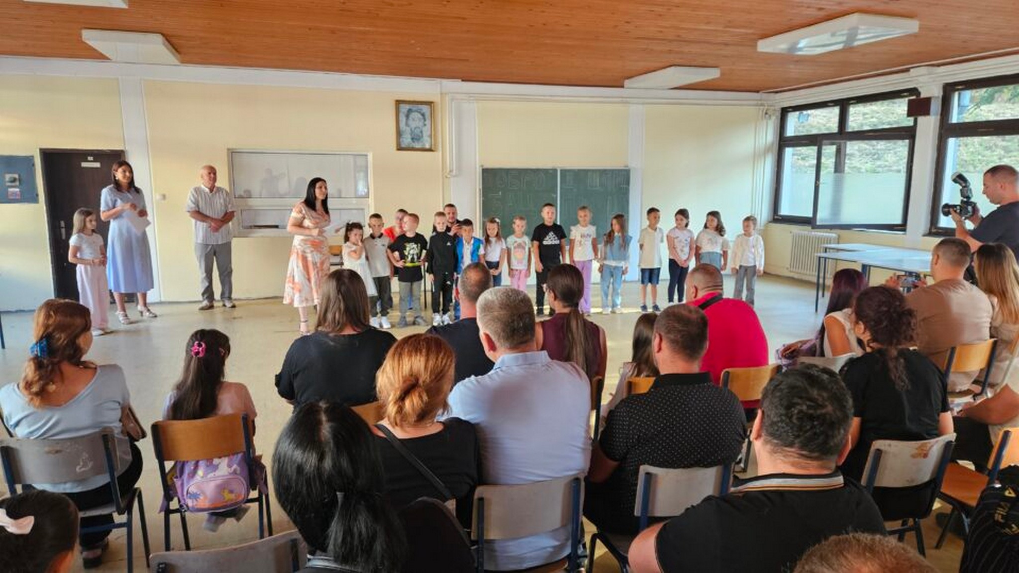 Prvaci seli u klupe, a stigla i pomoć: Prijepolje izdvojilo 5 miliona za najmlađe školarce