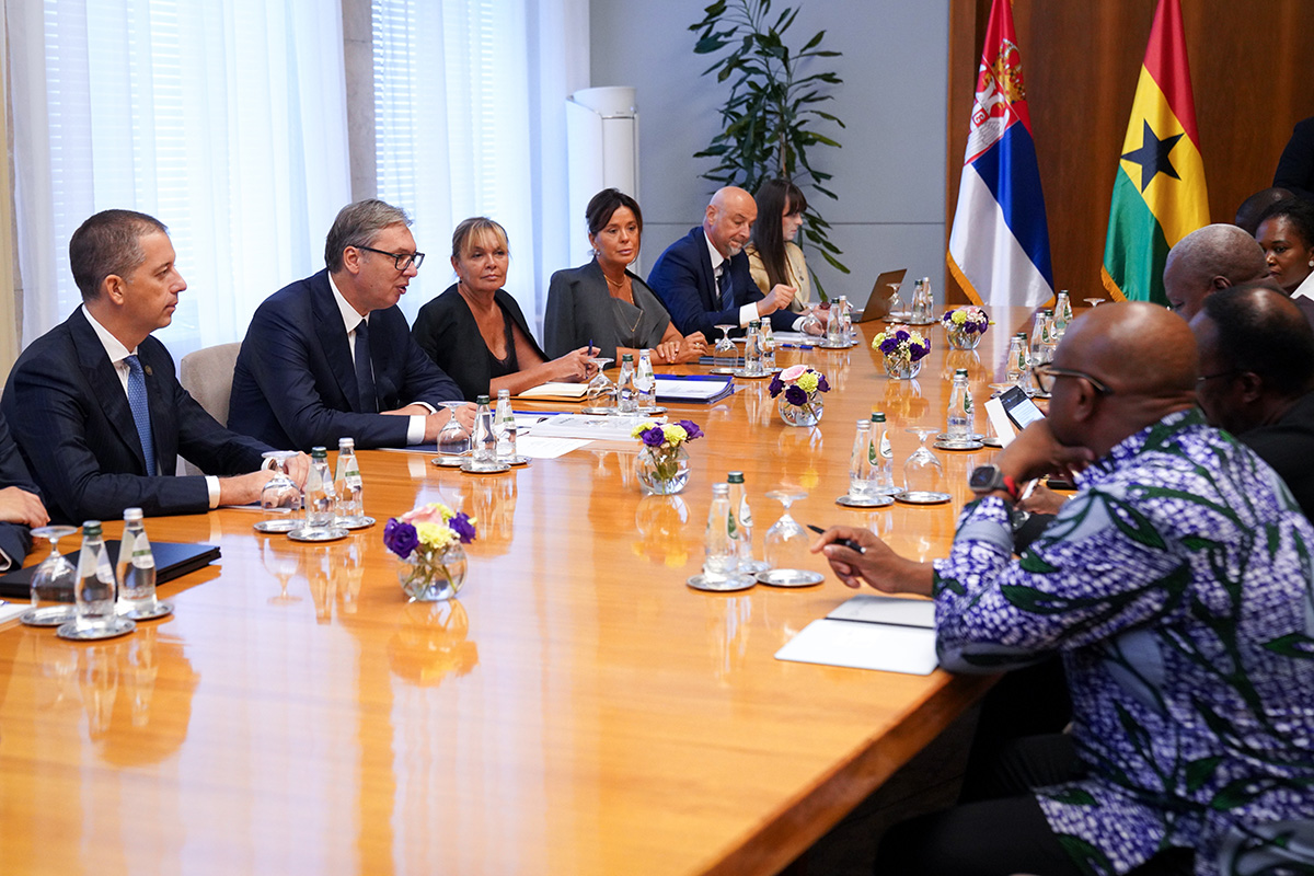 Vučić sa ministrom odbrane Libana o odatnom jačanju veza dve države