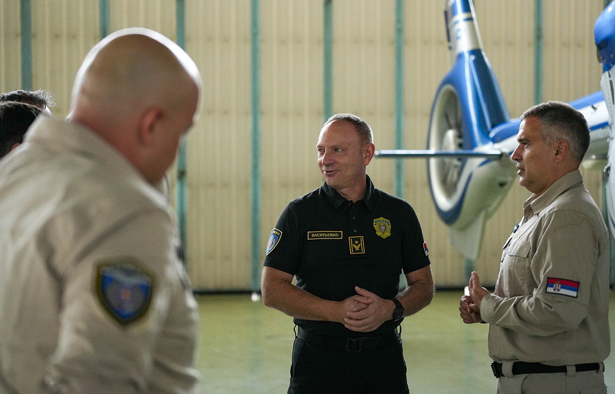 Direktor policije obišao pripadnike helikopterske jedinice MUP