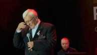 Milanče Radosavljević prekinuo koncert! Zaplakao na bini, pa se obratio porodici pokojnog pevača: "Žao mi je"