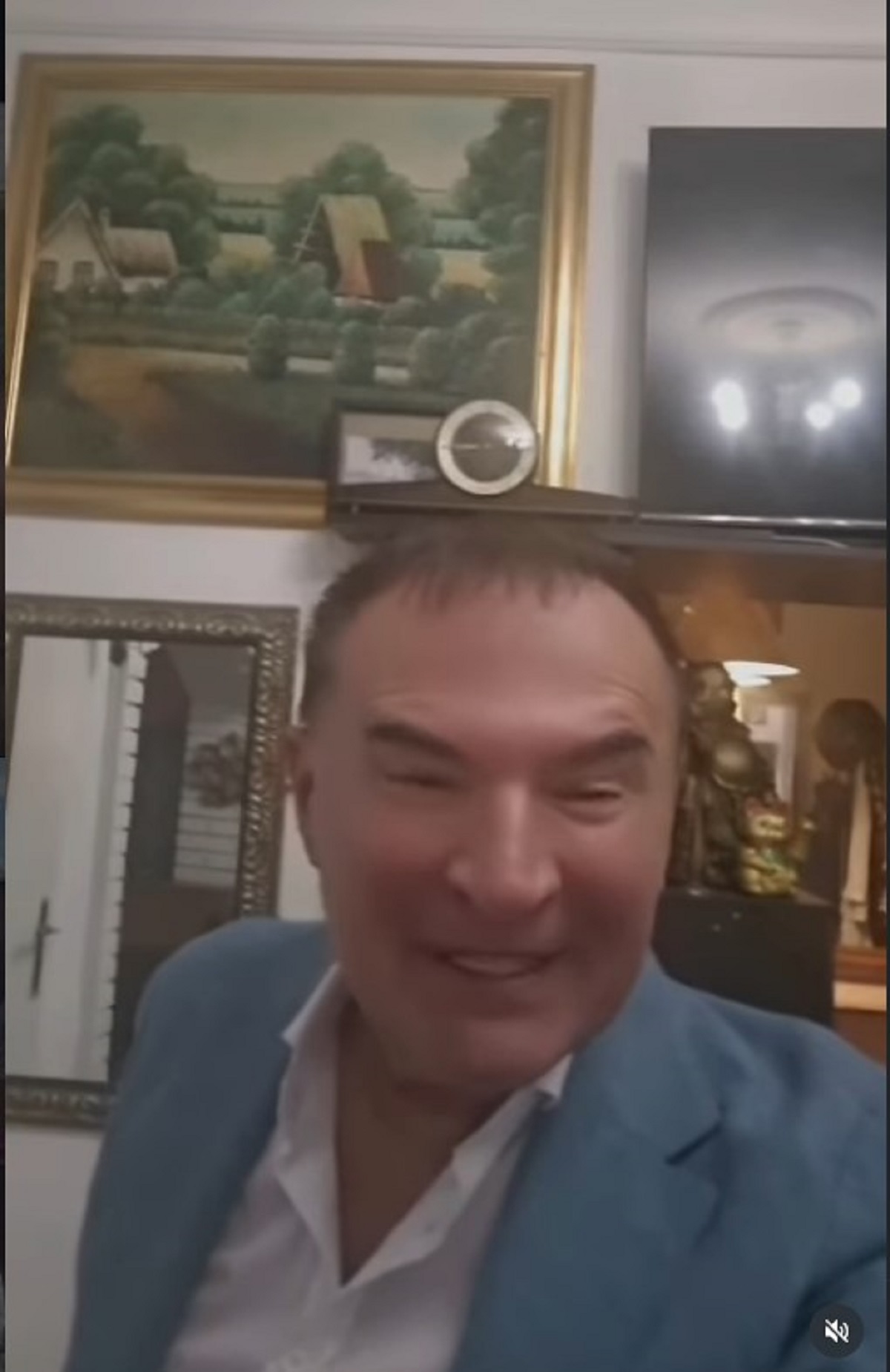 Oči se iskosile, lice samo što ne pukne! Mitar se transformisao u 69. godini, ljudi ne veruju šta se desilo