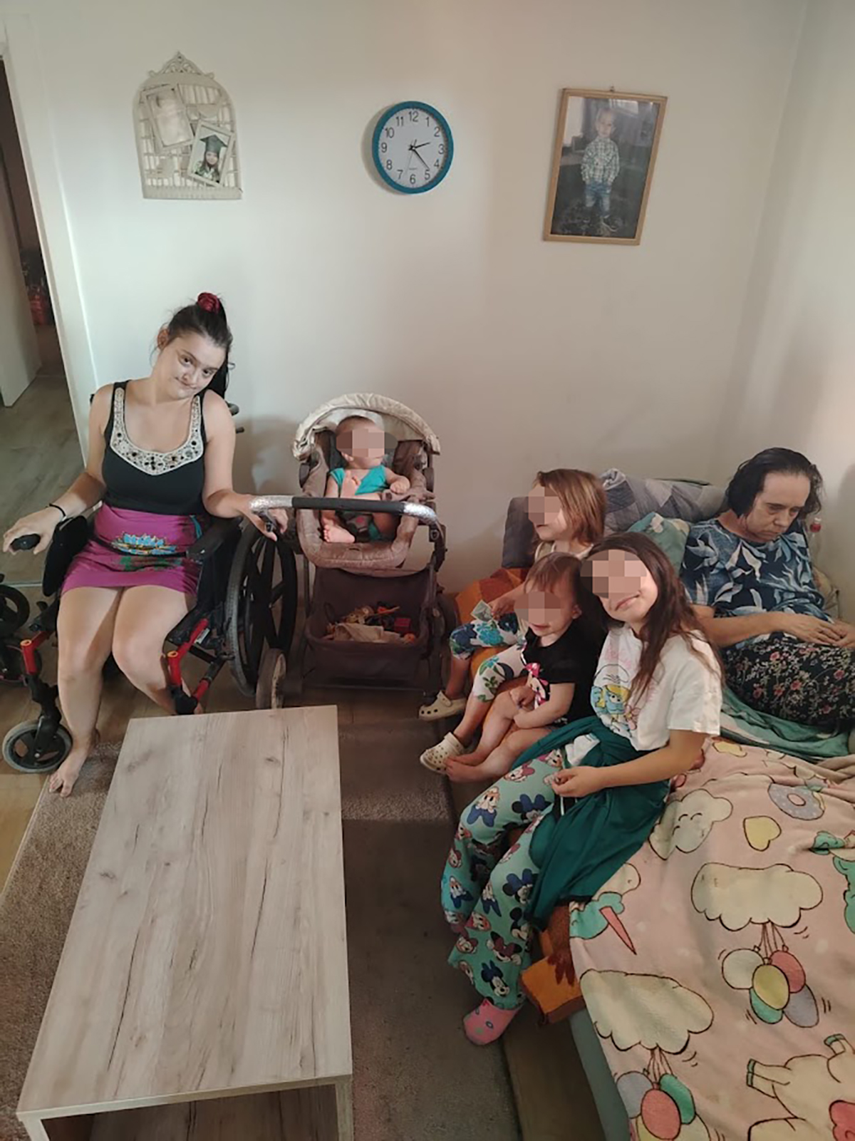 Desi se da danima gladujemo! Strašna priča kod Beograda: 3 žene i četvoro male dece vode surovu bitku za život