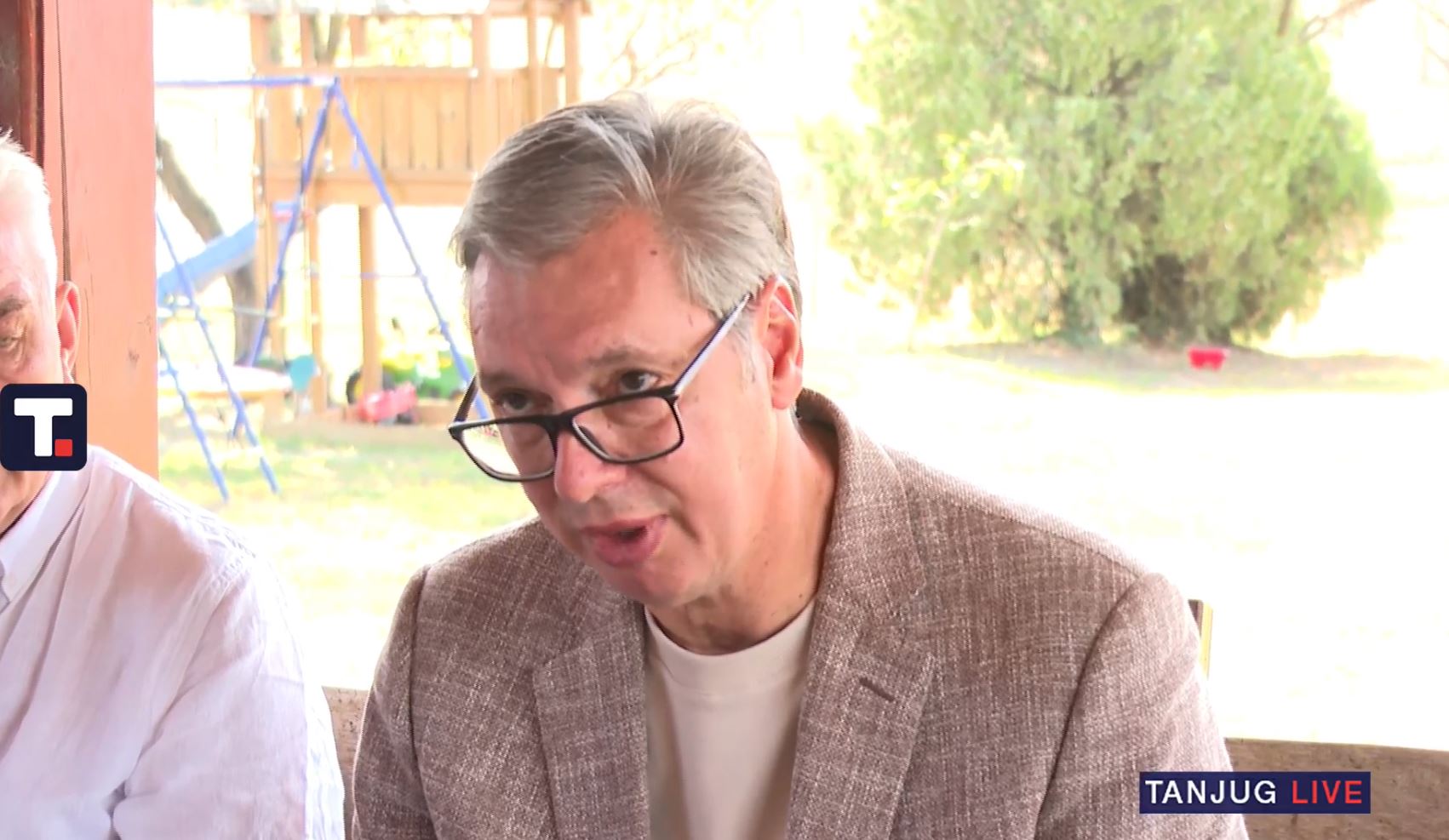 Vučić: Pokušaćemo da dovedemo pogon Jumka u Novi Kneževac