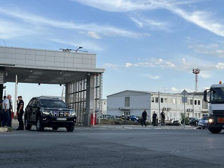 Aerodrom Nikola Tesla, čeka se telo Ratka Mladića