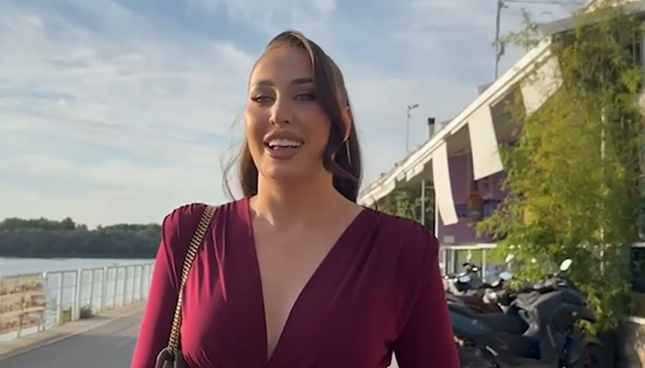 Magdalena Vračić peva na slavlju kod Živojinovića! Zablistala u uskoj haljini, pa otkrila ko je najgalantniji