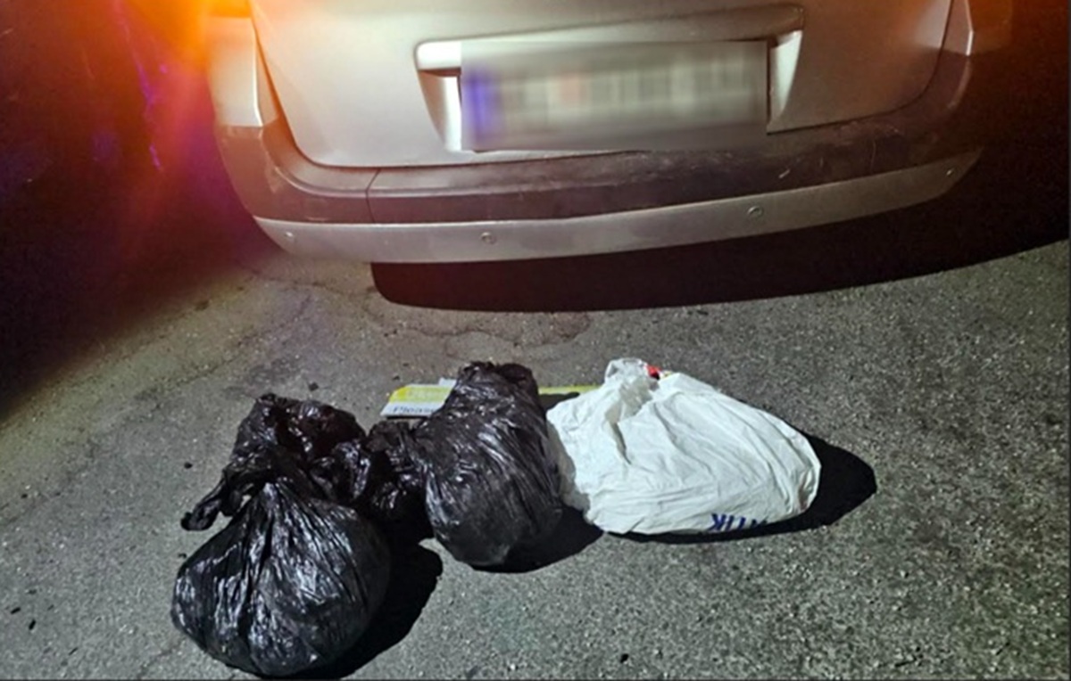 U zadnjem braniku auta krio kese s drogom, pokušao da pobegne i udario policajce: Uhapšen u Tekiji