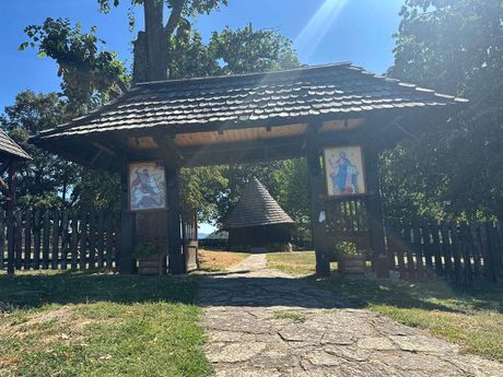 Gornji Milanovac, crkva posvećena Svetom Đorđu, Takovo