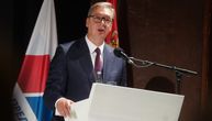 Vučić: Izborna lista SNS do 21 čas prikupila više od 170.000 potpisa podrške