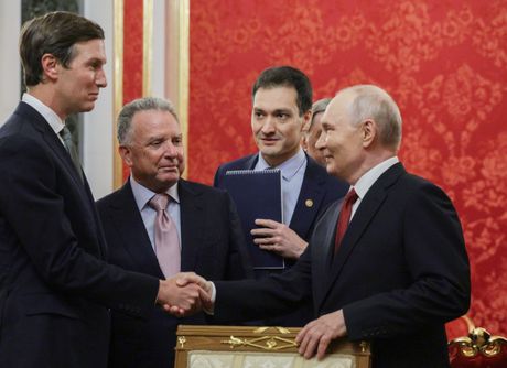 Vladimir Putin, Džared Kušner, Stiv Vitkof