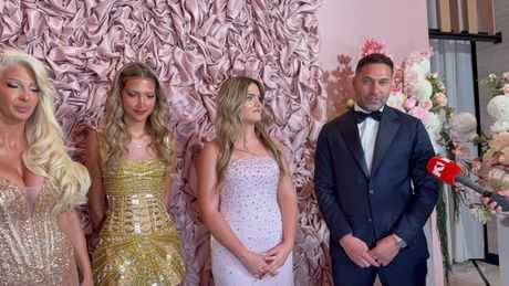 Jelena Karleuša, Duško Tošić, Atina Tošić, Nika Tošić