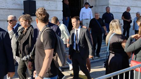 Miloš Jovanović na sahrani Ratka Mladića