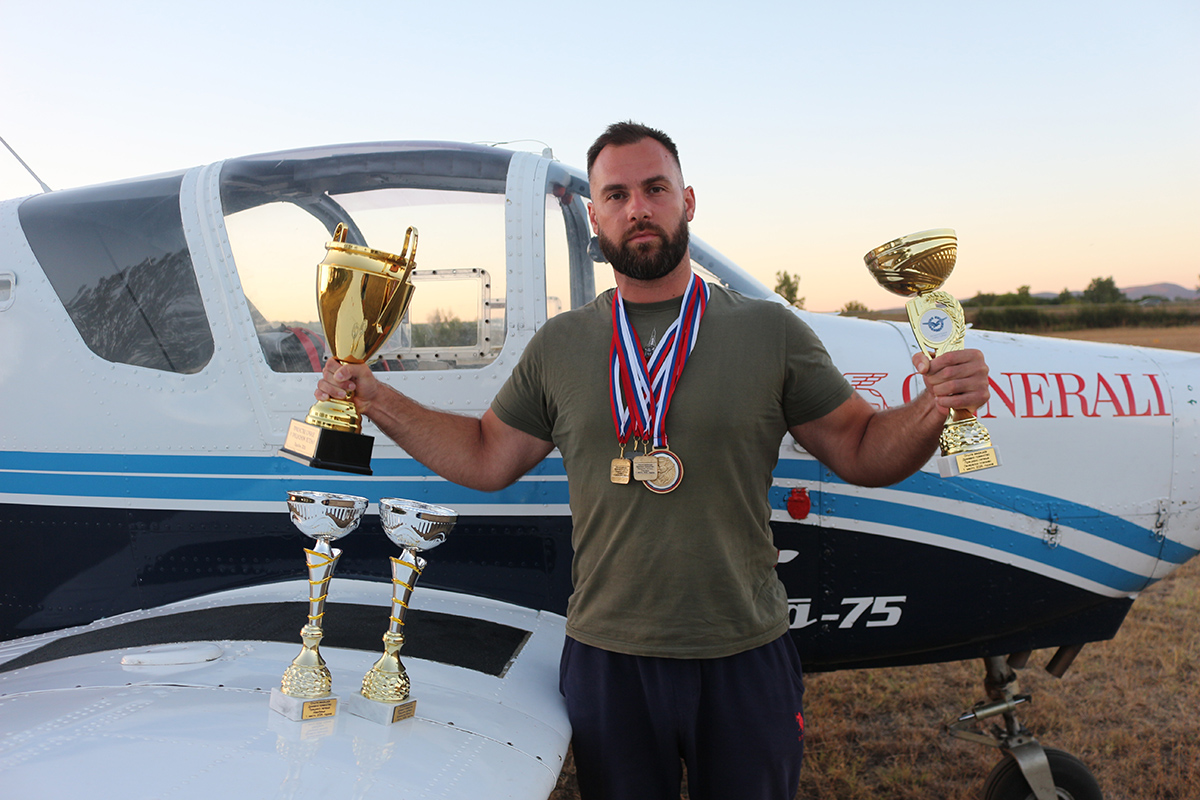 Najbolji pilot Srbije ponovo Nikola Naumović: Odbranio titulu u Paraćinu