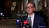 Vučić se obraća iz Pariza