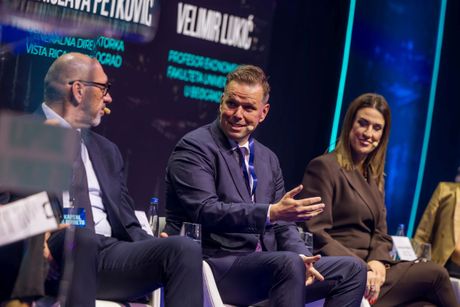 Marko Janković, Kapital u pokretu