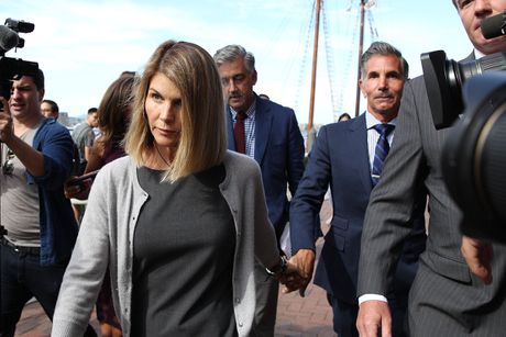Lori Laflin, Mosima Đanulija