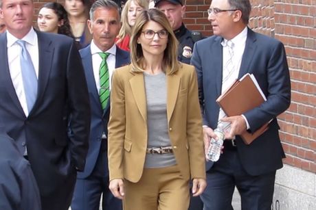 Lori Laflin, Mosima Đanulija