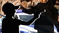 Stravično: Naterao dete (10) da puca u čoveka U DVORIŠTU CRKVE - sveštenik mislio DA DOLAZE DA ZAPALE SVEĆU!